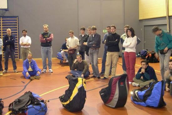 2003lancioemergenzainpalestra4784jpg 3574127386